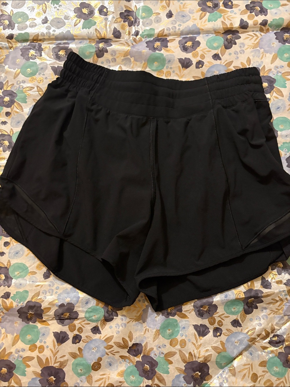 lululemon athletica Black Women's Athletic Running Shorts Hotty Hot